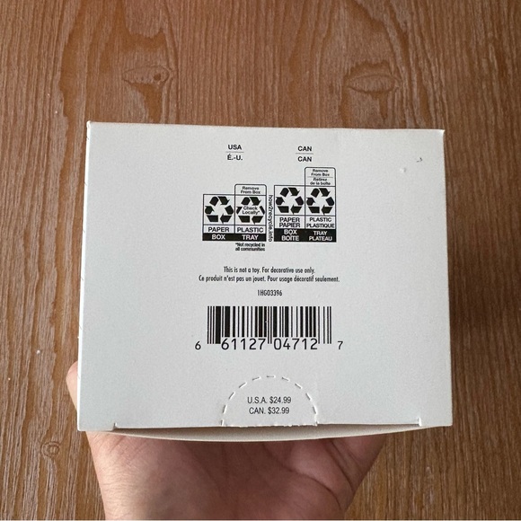 NIB Hallmark Signature City Scene Series 2024 - Picture 4 of 7